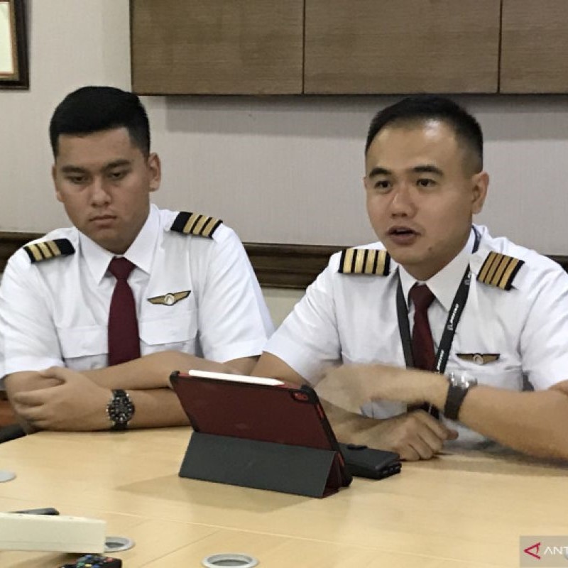 Jam Terbang Sekolah Pilot